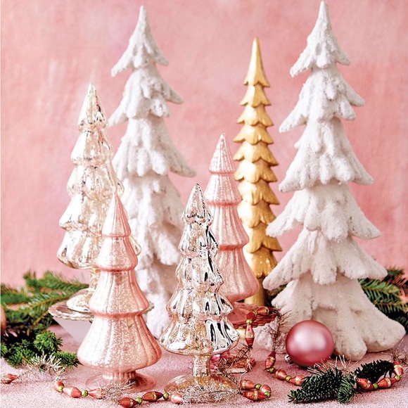 Christmas in Pink - Picture 3 of 12